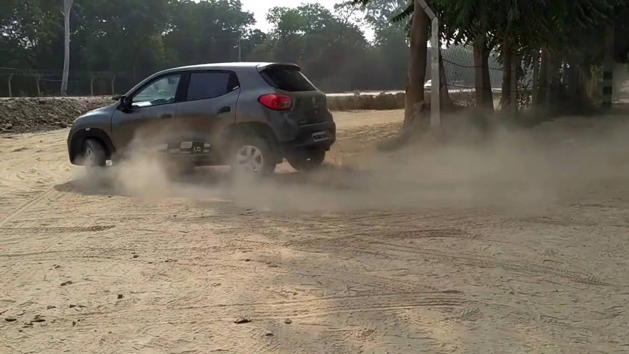 Renault kwid off road drive in dust top speed