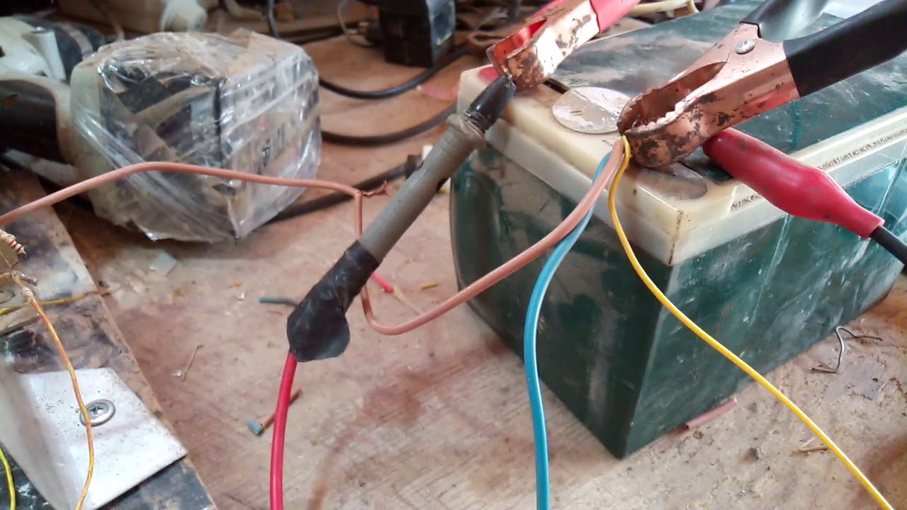 عاكسة 12v الى220v  4A