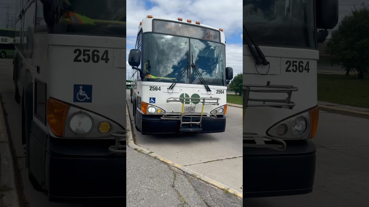 Motor Coach Industries D4500CT GO Transit arriving at Lisgar GO
