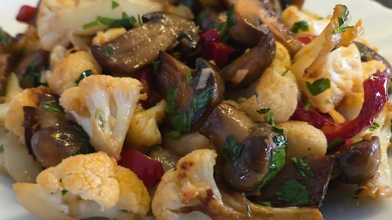 Рецепт цветной капусты с грибами, приготовленной на сковороде | Здоровое и вкусное овощное блюдо
