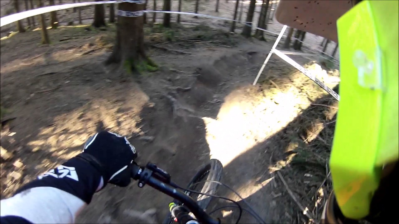 Mini downhill Corkscrew race practice