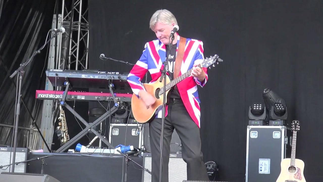 Concert Mark Haley - Millennium Square Leeds 17.07.2015 " Stars On 45 "