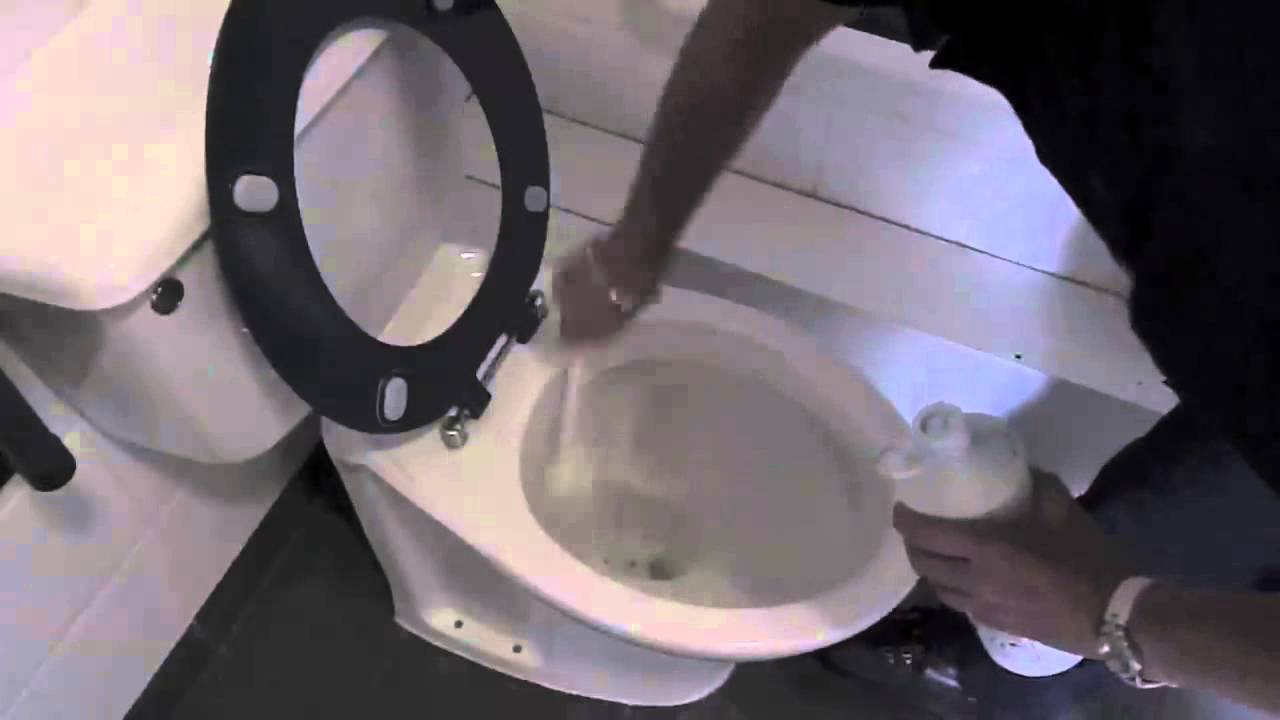 Descaling toilets