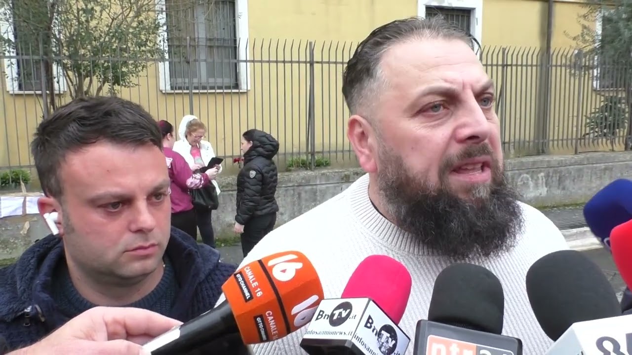 Il Sindaco Mastella incontra i genitori dei bambini dopo l'allontanamento delle loro maestre