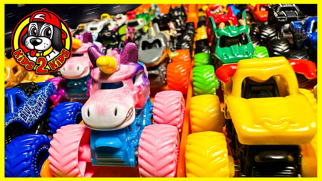 MINI Mystery Monster Jam MONSTER TRUCK SUPER COMPILATION (Racing, Freestyle Arena & Treadmill Race)