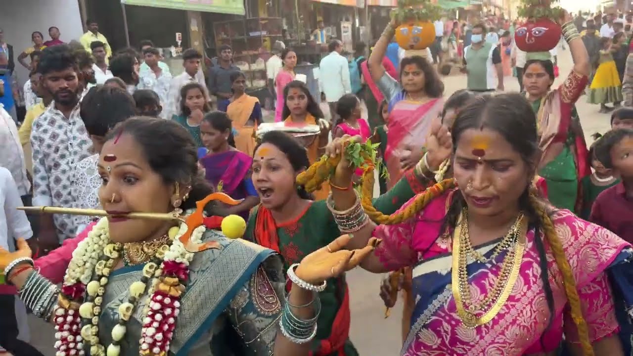 #Puranapool Kavita Akka Sigam At Edupayala  Vana Durga Mata Jatara 2025 Puranapool Kavita Akka Sigam