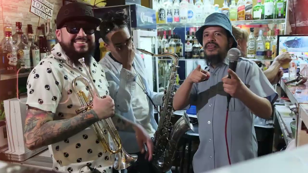 S A X S I S T E M A      TRATO DIRECTO DUB VERSION