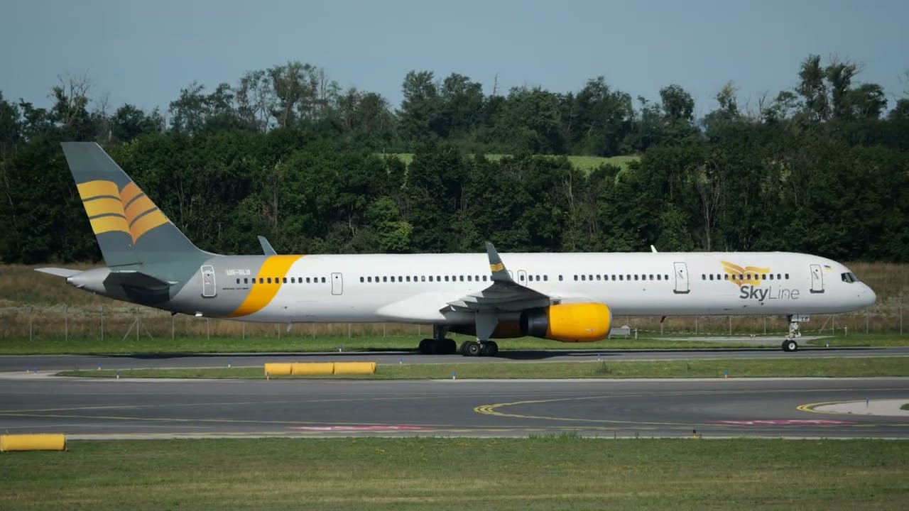 Vienna airport planespotting RWY 16 UR-SLB SkyLine Express Boeing 757-300 26.6 Years old (4K).