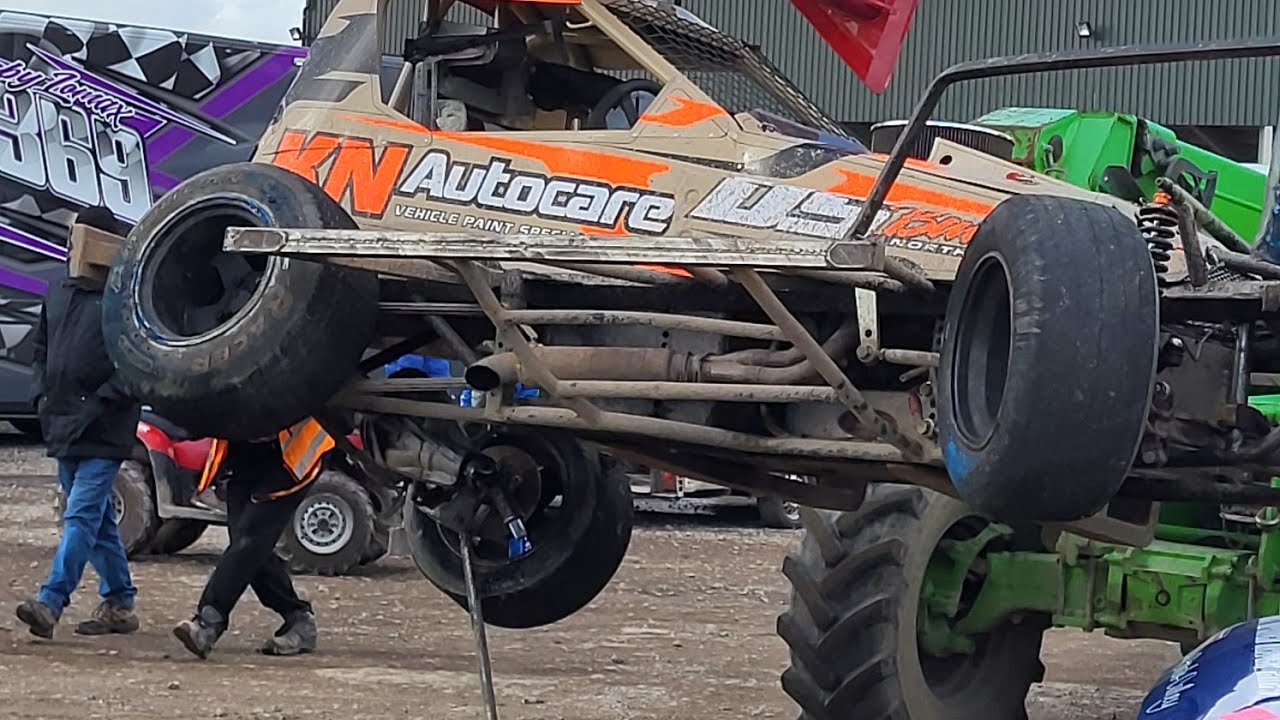 BriSCA F1 Stockcars - Newson Vs Sworder Skegness Raceway Heat 2