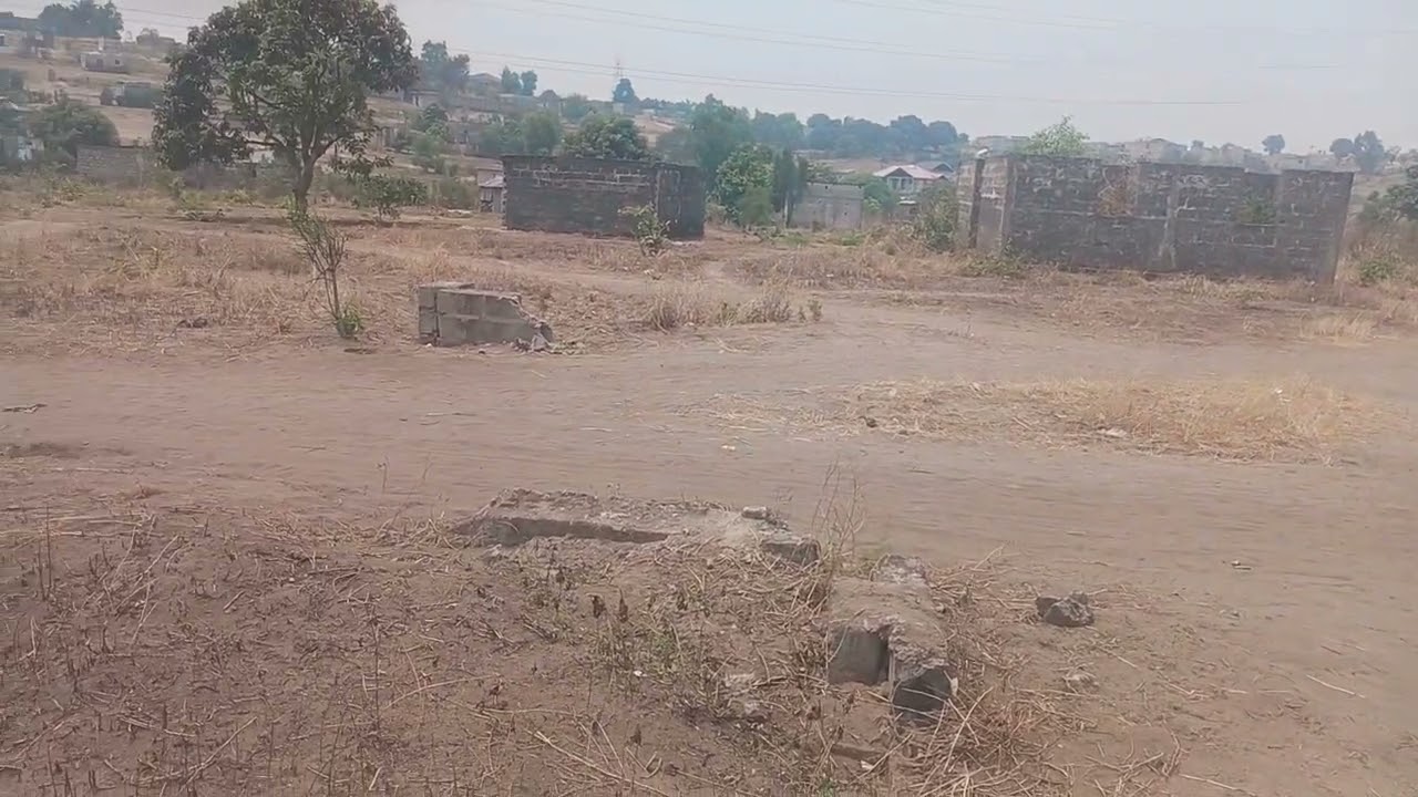 Shalom, ba terrain na kinkole quartier dic 40/20 na 15 000€ a débattre na 20/20 na 7500$ a débattre