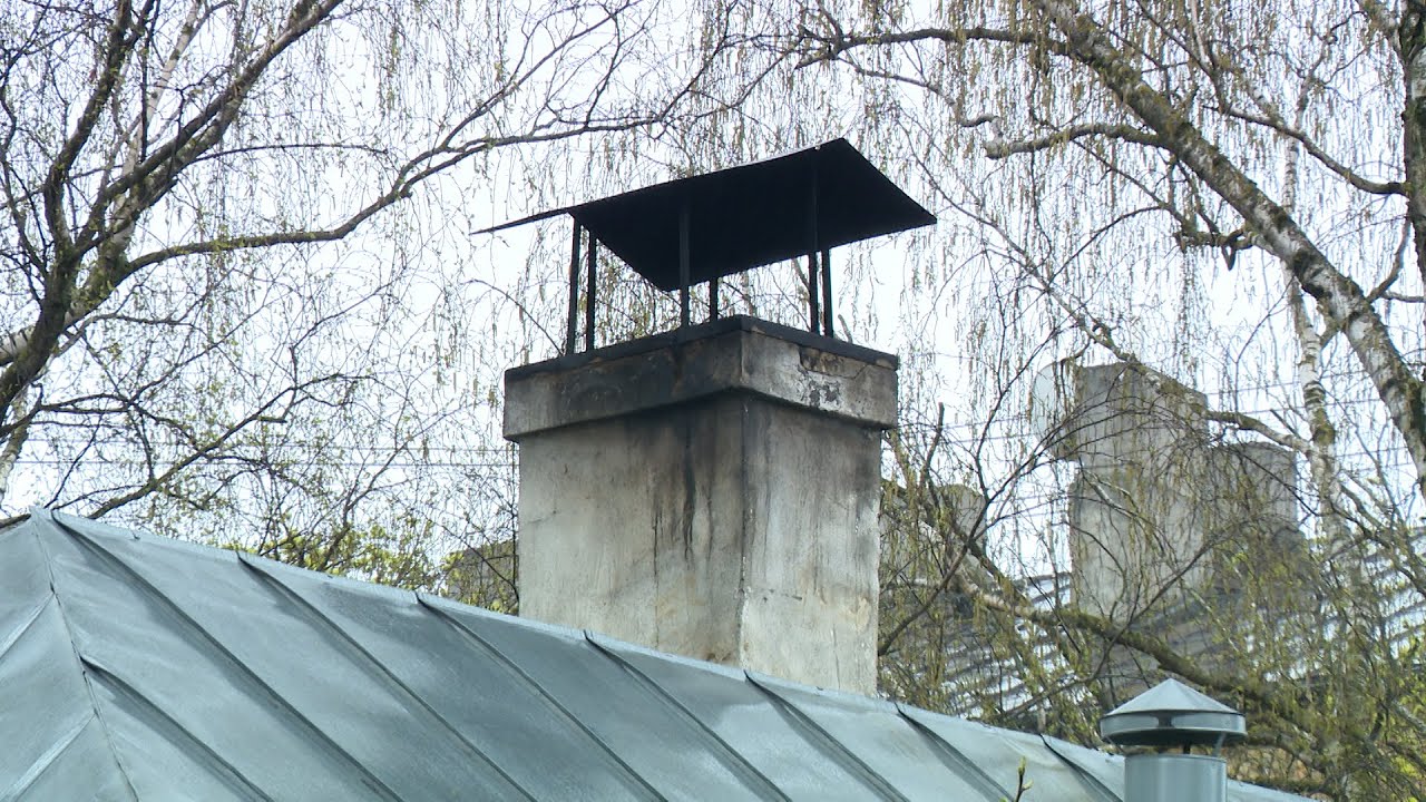 Vai, mainoties būvnormatīviem, jumtiņi virs skursteņa ir aizliegti?