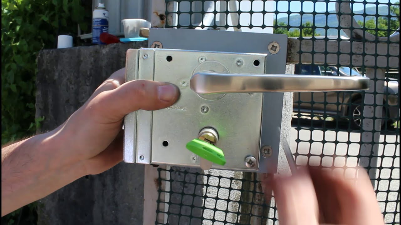 ALS#25 Remplacement de serrure (Schänis) et ajout de plaque d'adaptation