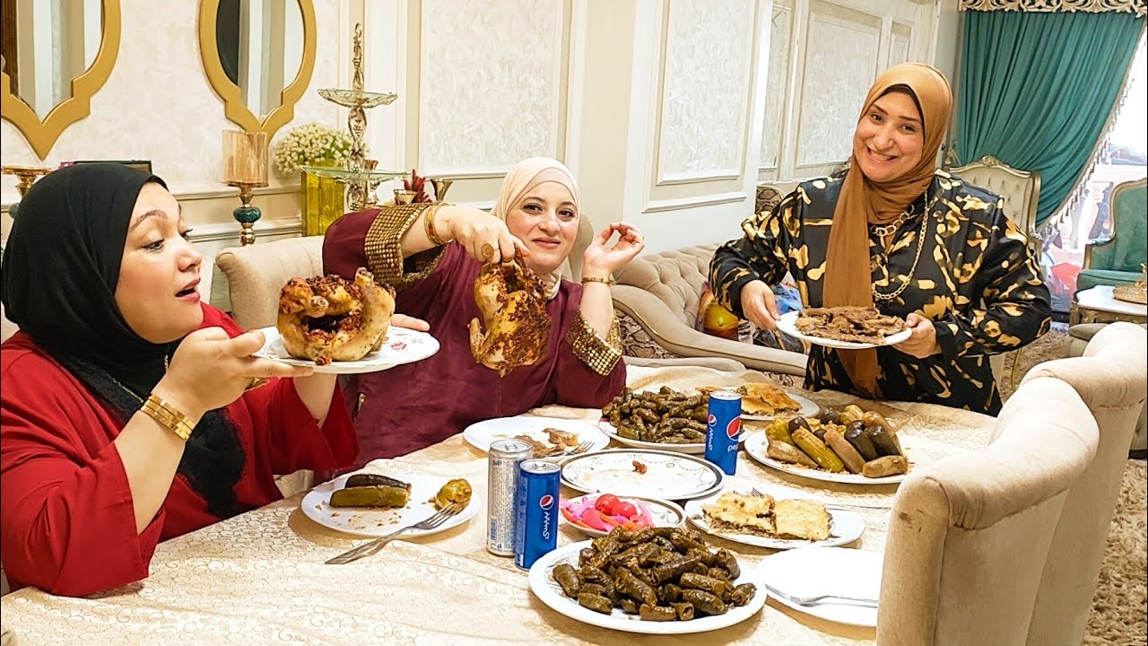 أتجمعنا من جديد وحكنا كلى اللى فى قلوبنا  وليه مكناش بنظهر مع بعض الفتره دى