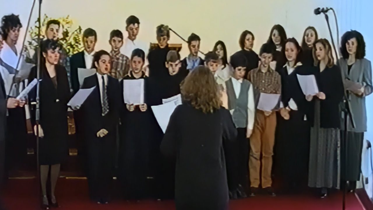 Deca iz Beograda uz malu pomoć roditelja - Naš Pastiru (2000) [remaster]