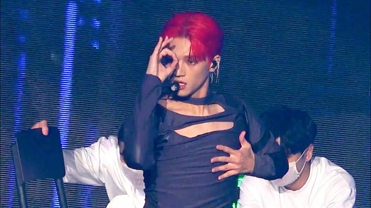 221030 THE FELLOWSHIP : BREAK THE WALL CONCERT ATEEZ - CYBERPUNK (WooYoung FANCAM) 사이버펑크 우영 직캠
