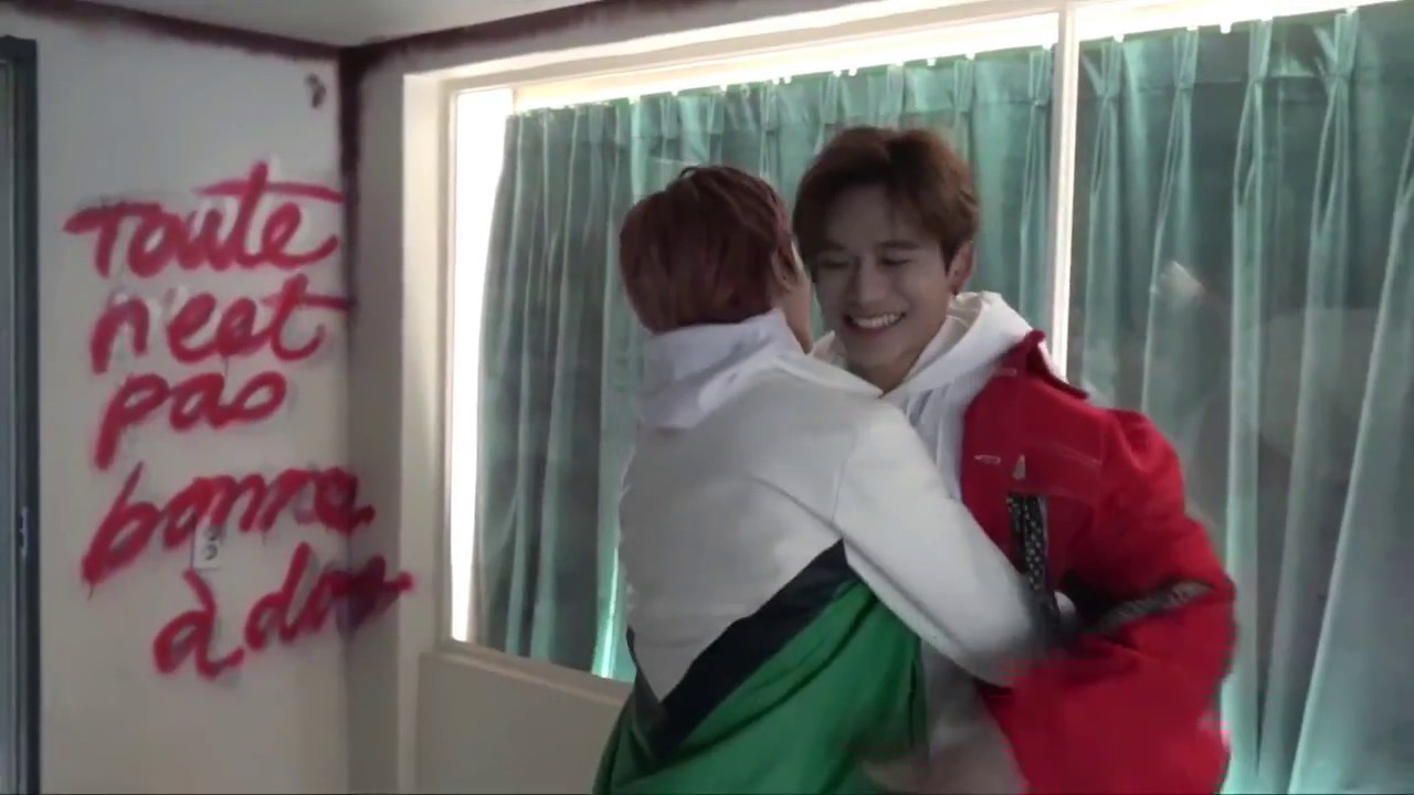 NCT LUCAS AND TAEYONG - Cute and Sweet Moments