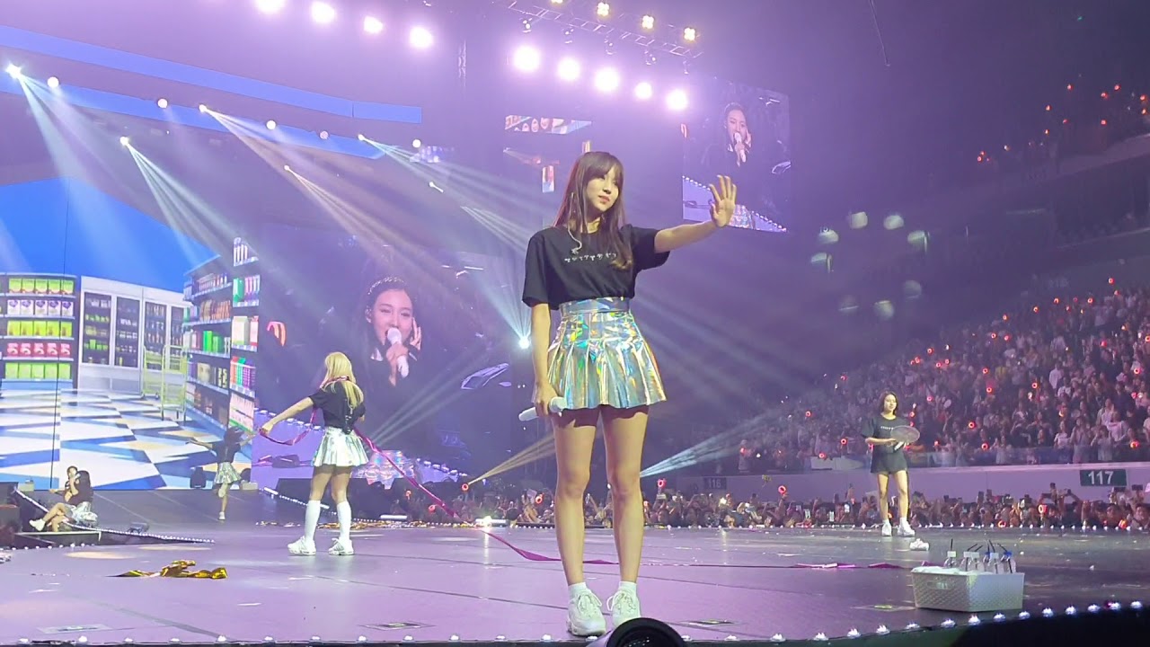 TWICE LIGHTS MANILA ENCORE