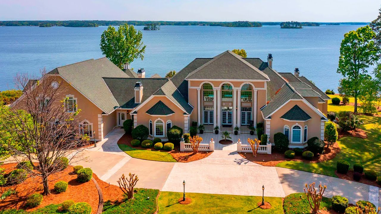 Luxurious mansion on Lake Murray, South Carolina for $3,800,000.