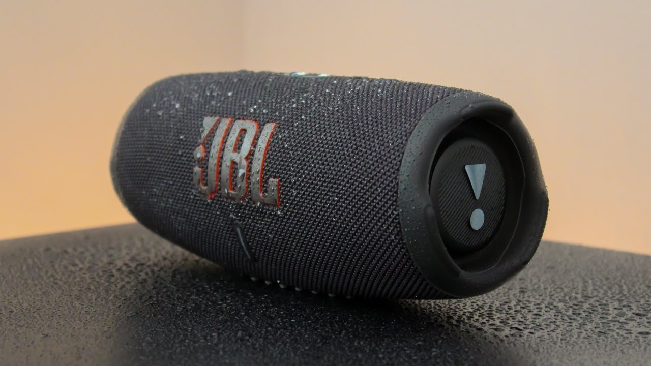 Обзор JBL Charge 5 — эта штука звучит громко!