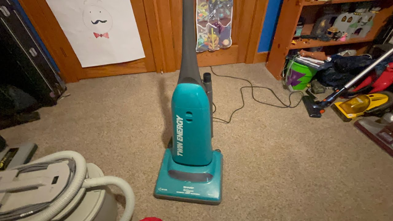 1998 sharp twin energy Ec-12twt4 basic bedroom vacuuming