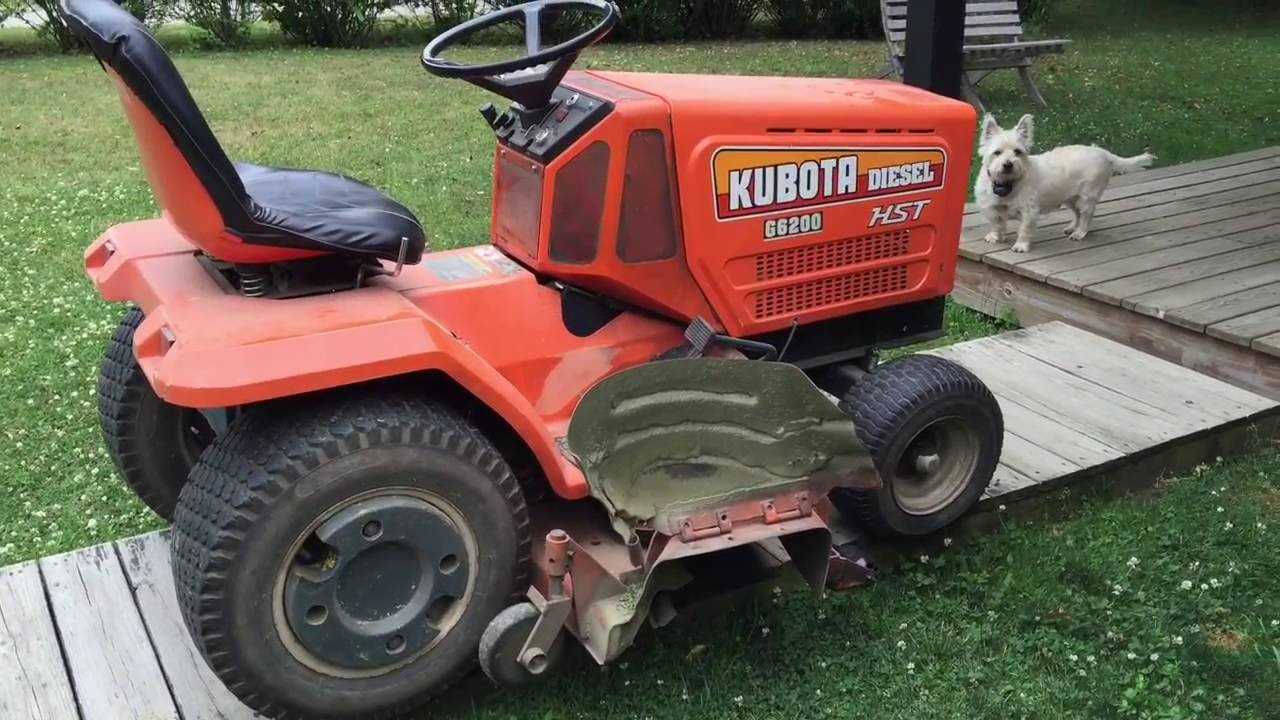 MM #28   -  Installed new  rollers from Messicks for marys Kubota G6200h..