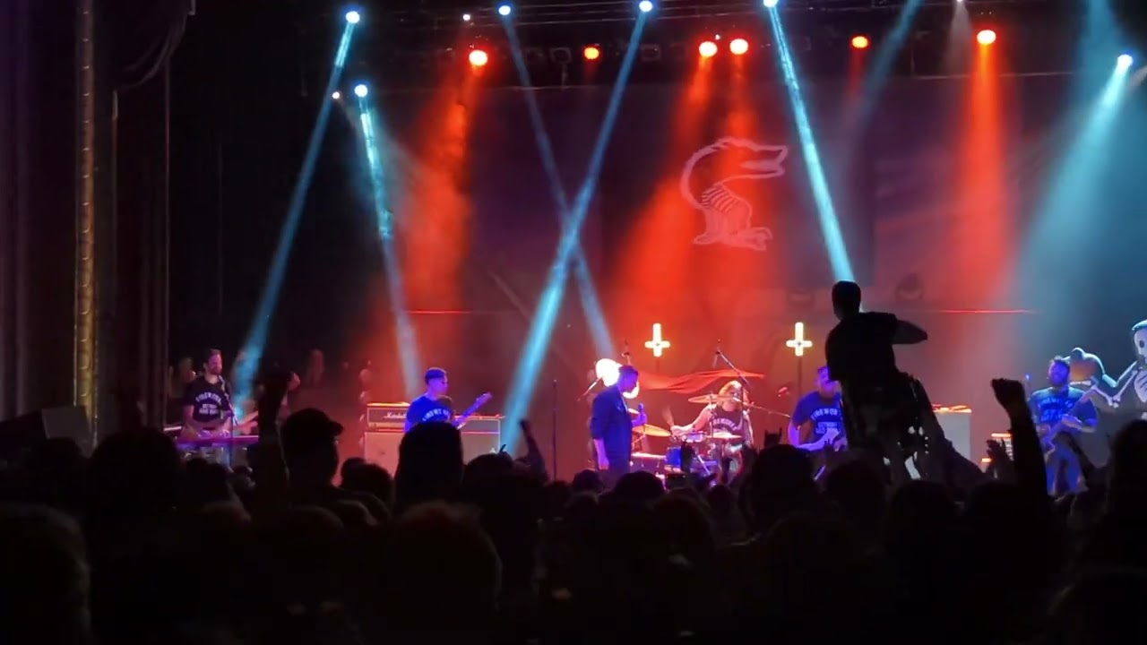 Fireworks - Bed Sores - Live in Royal Oak 10-9-22