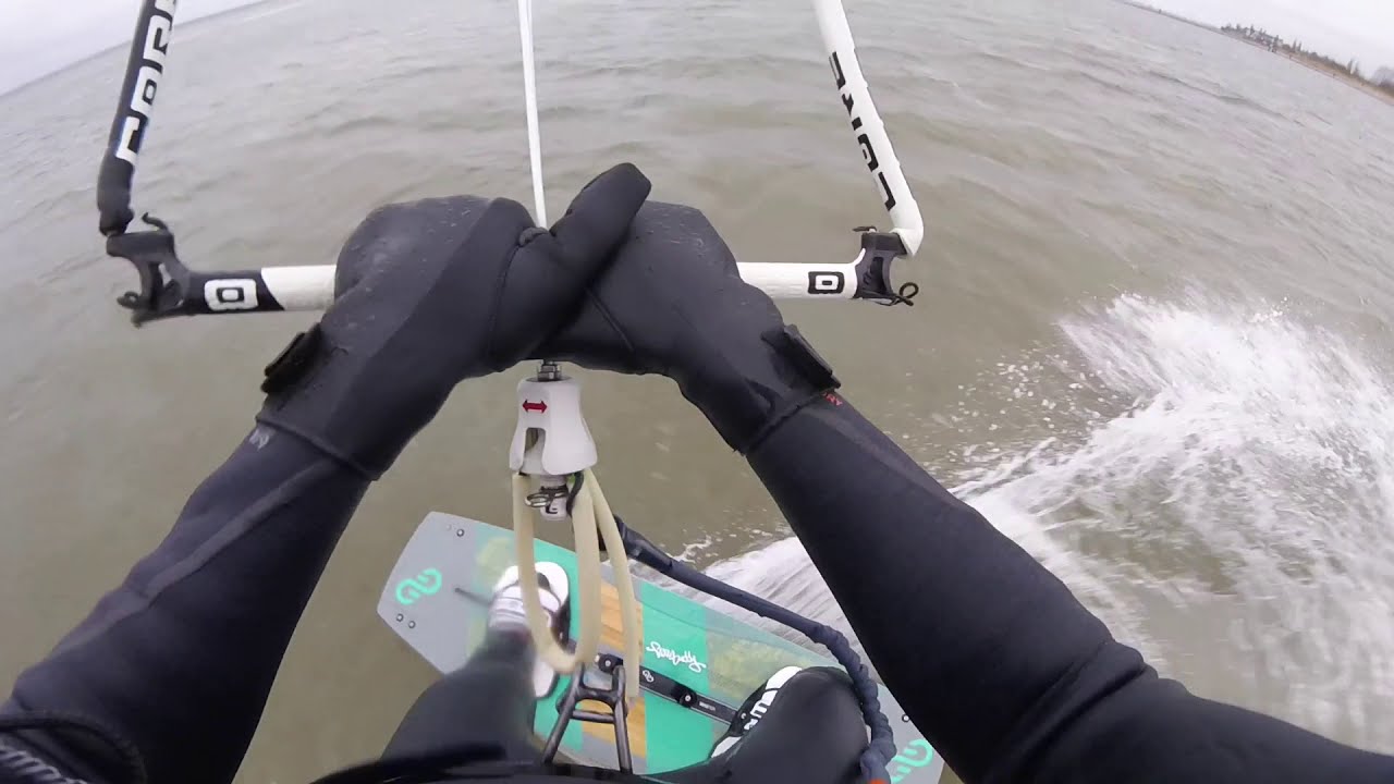 Kitesurfing in 2&deg; C - Winter Kitesurfing