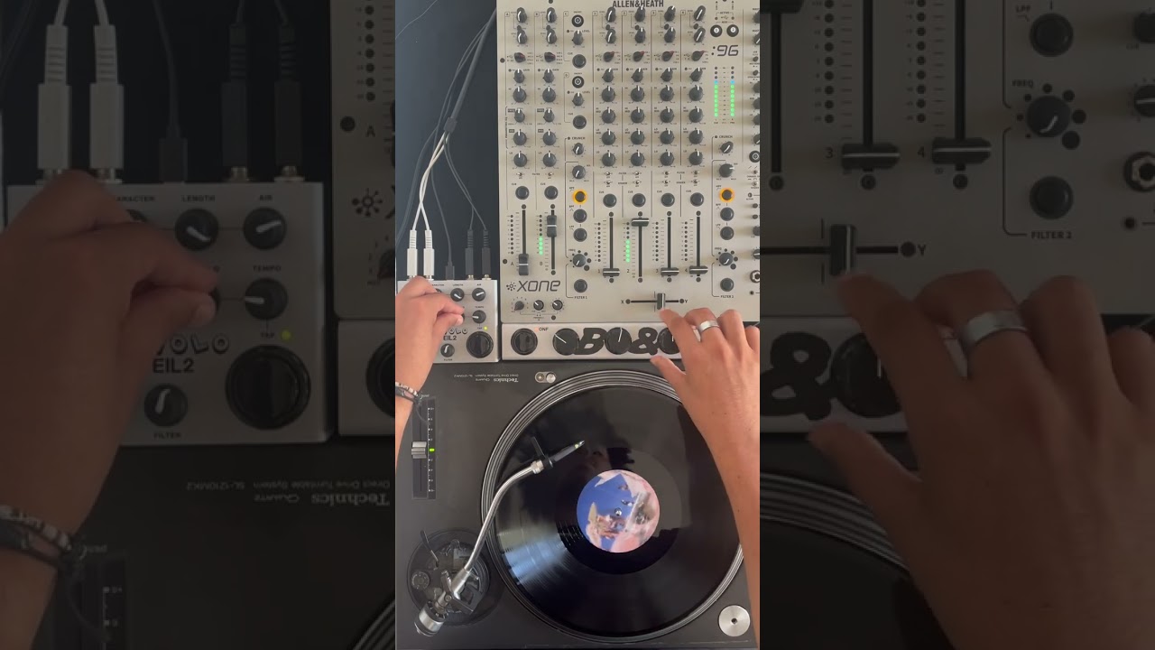 REVOLO X ISOLATOR    #TEILELIFE  #DJ PRODUCER #DJMIX #BERLIN