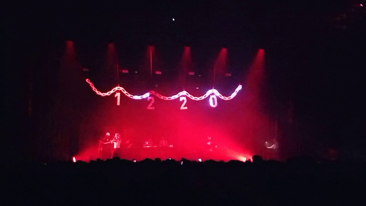 Yung Hurn - Eisblock (Alternate + Original; Live in Stuttgart; 23.11.2018)