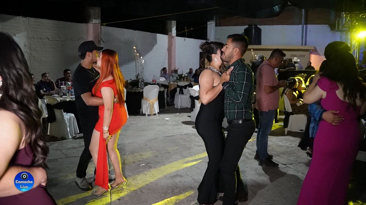BAILE EN GUERRERO MEXICO - FESTEJANDO UN CUMPLEAÑOS  #fiestasdepueblo #guerreromexico #fiesta