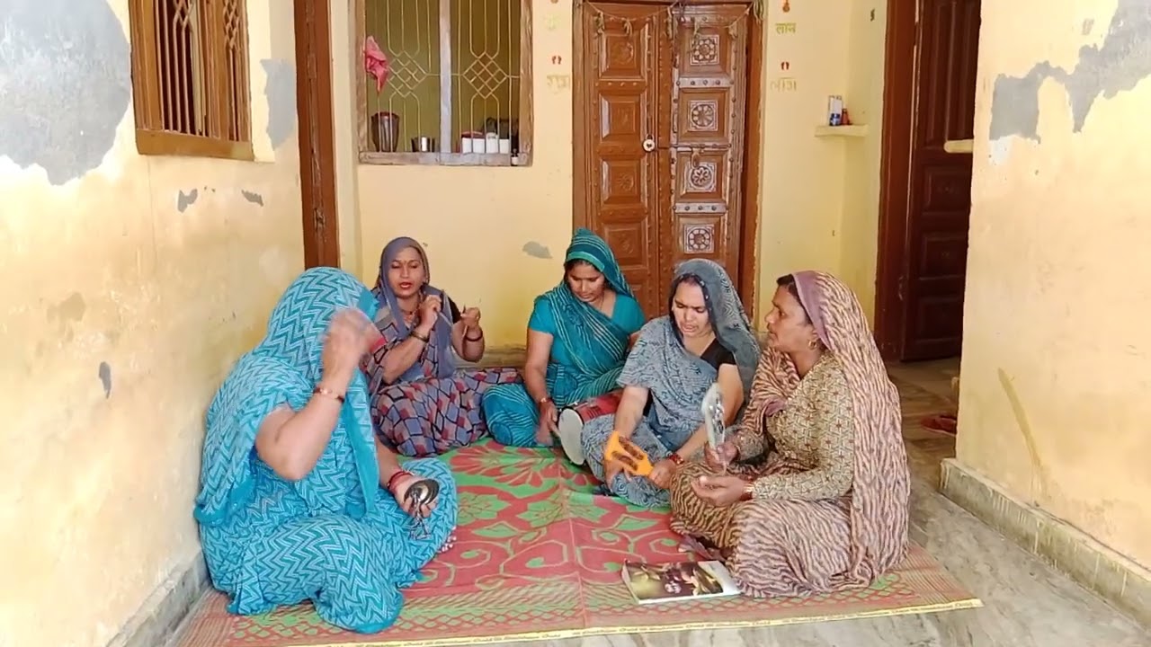 पीले कपड़े में काना तू दिखे बहुत ही सुंदर वजन🌹🌹🌹