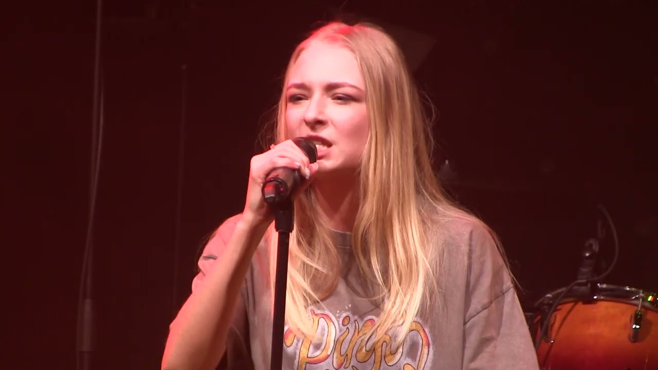 The RIGANS and Darya Chebotaryova - Невесёлая песня (КИНО)
