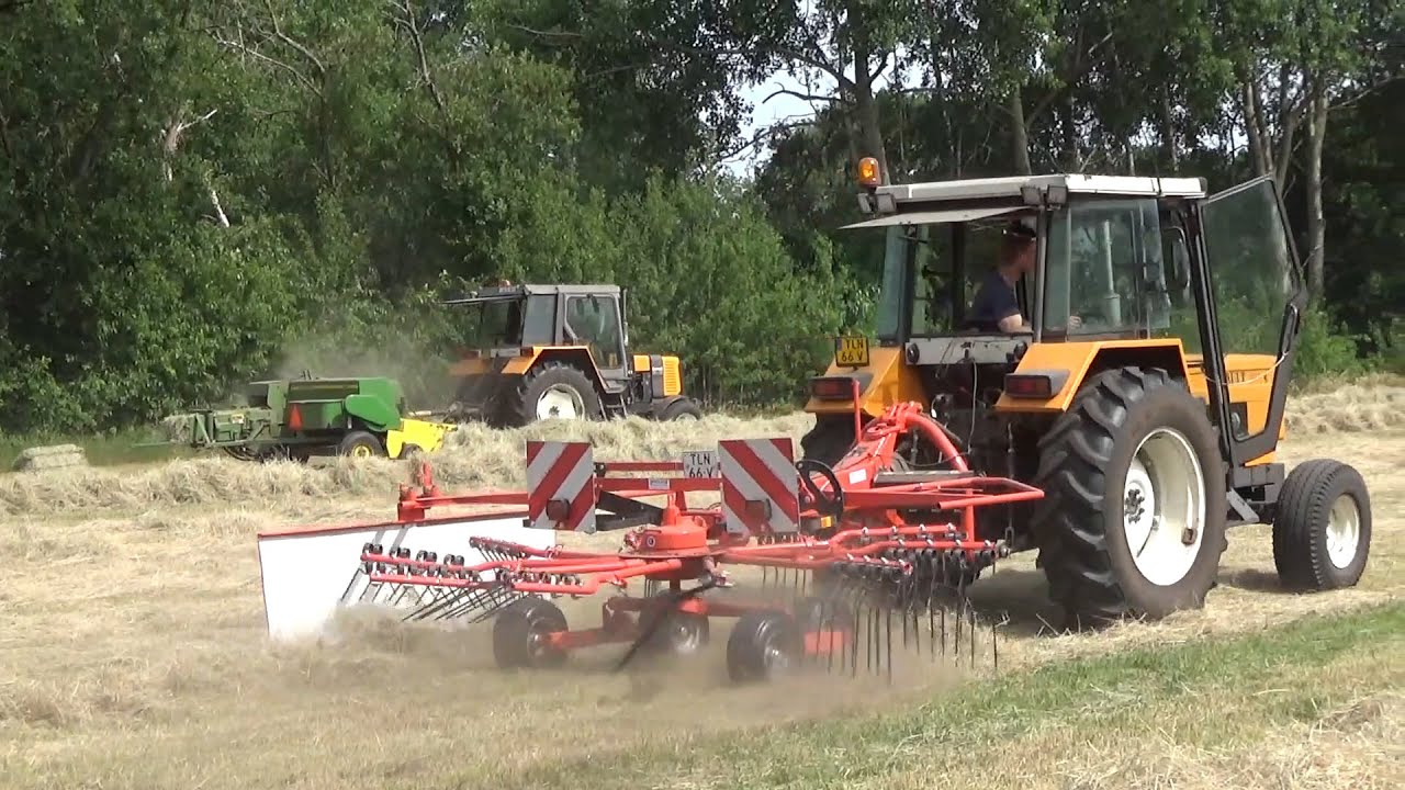 Haymaking by Renault!