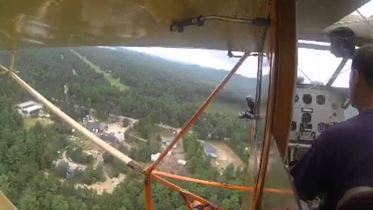 Landing a 1929 Curtiss Robin at Windsock Village NH69