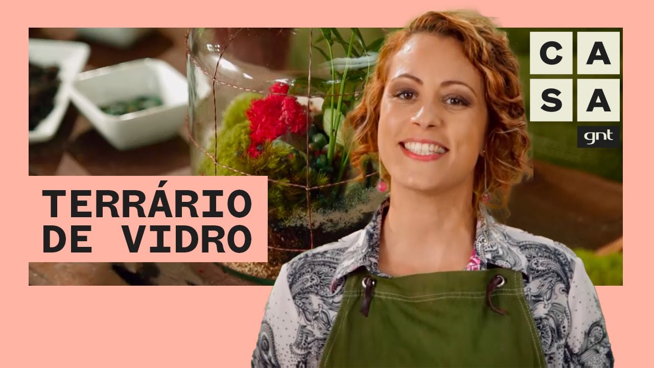 Como fazer um TERRÁRIO na GARRAFA DE VIDRO | Jardinagem | Carol Costa