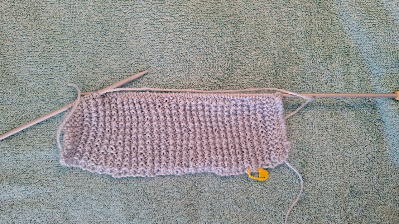 Easy Beginner Tutorial. Sand Stitch. Knitting Squares.