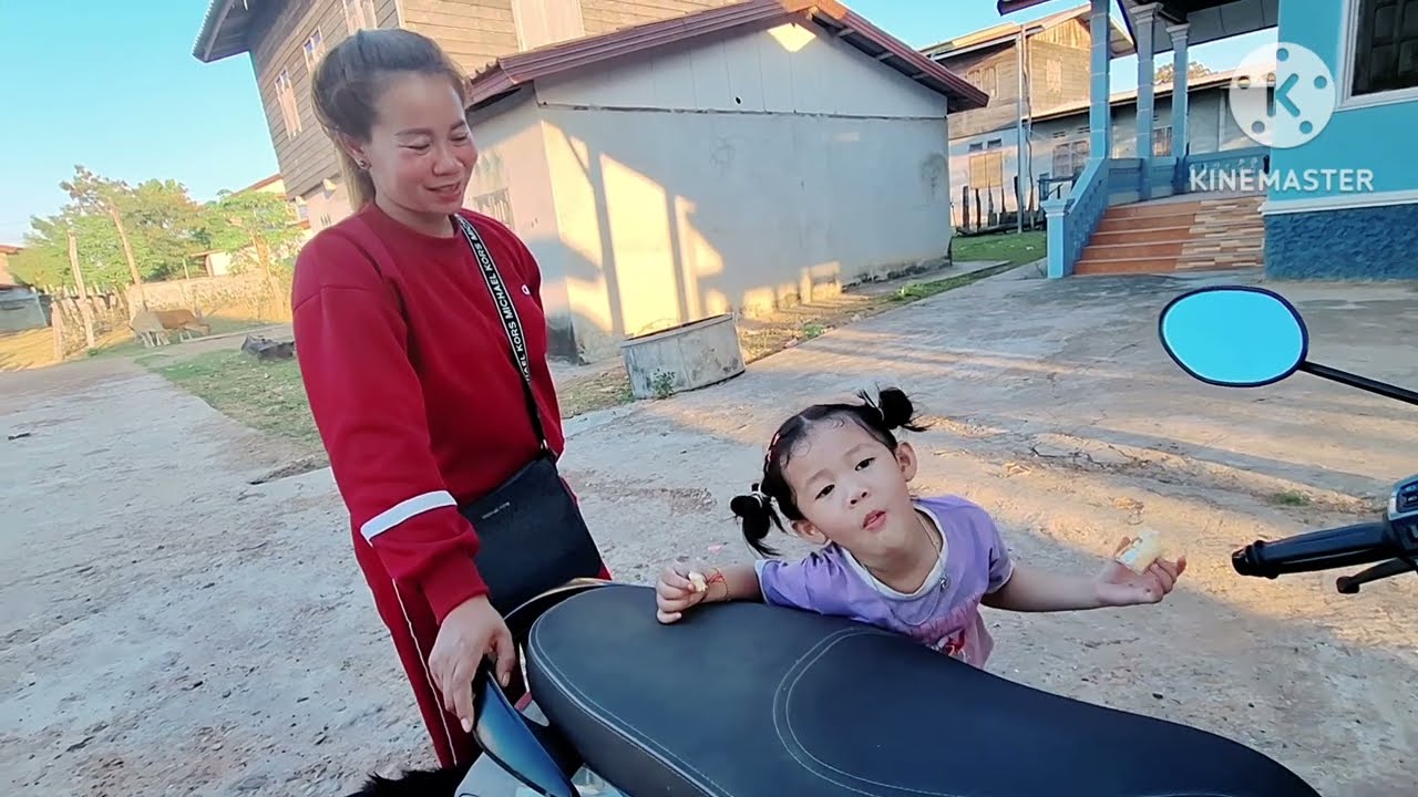 น้ำขิงมาเล่นกับน้องวาสนาจ้า