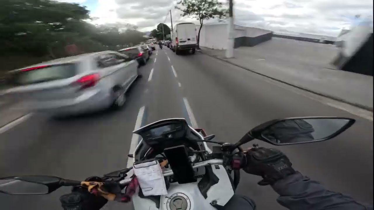 AS MAIORES FUGAS DE MOTO DA POLICIA - POLICIAL PERDEU NA FUGA E RESOLVEU APELAR 