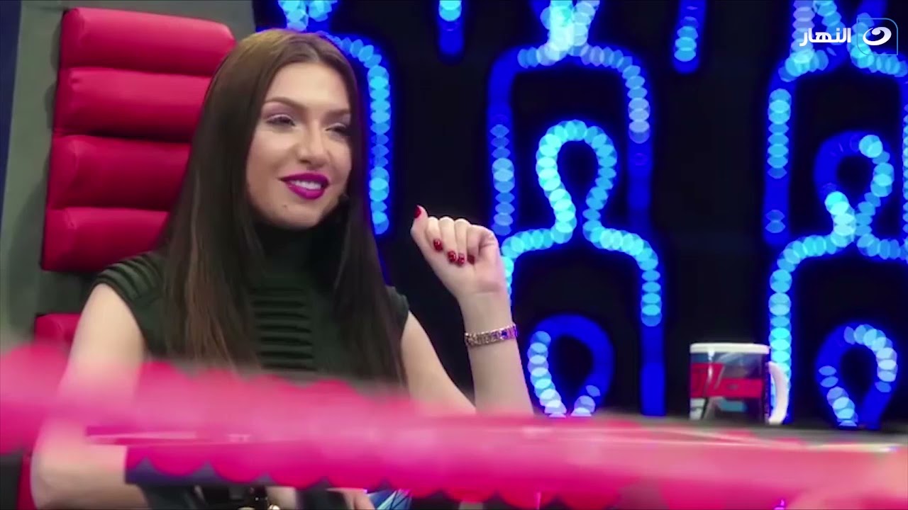 خناقة ما بين طوني خليفة ومنى عبد الوهاب عشان قالها على الهواء إنت إيمانك ضعيف لهذا السبب