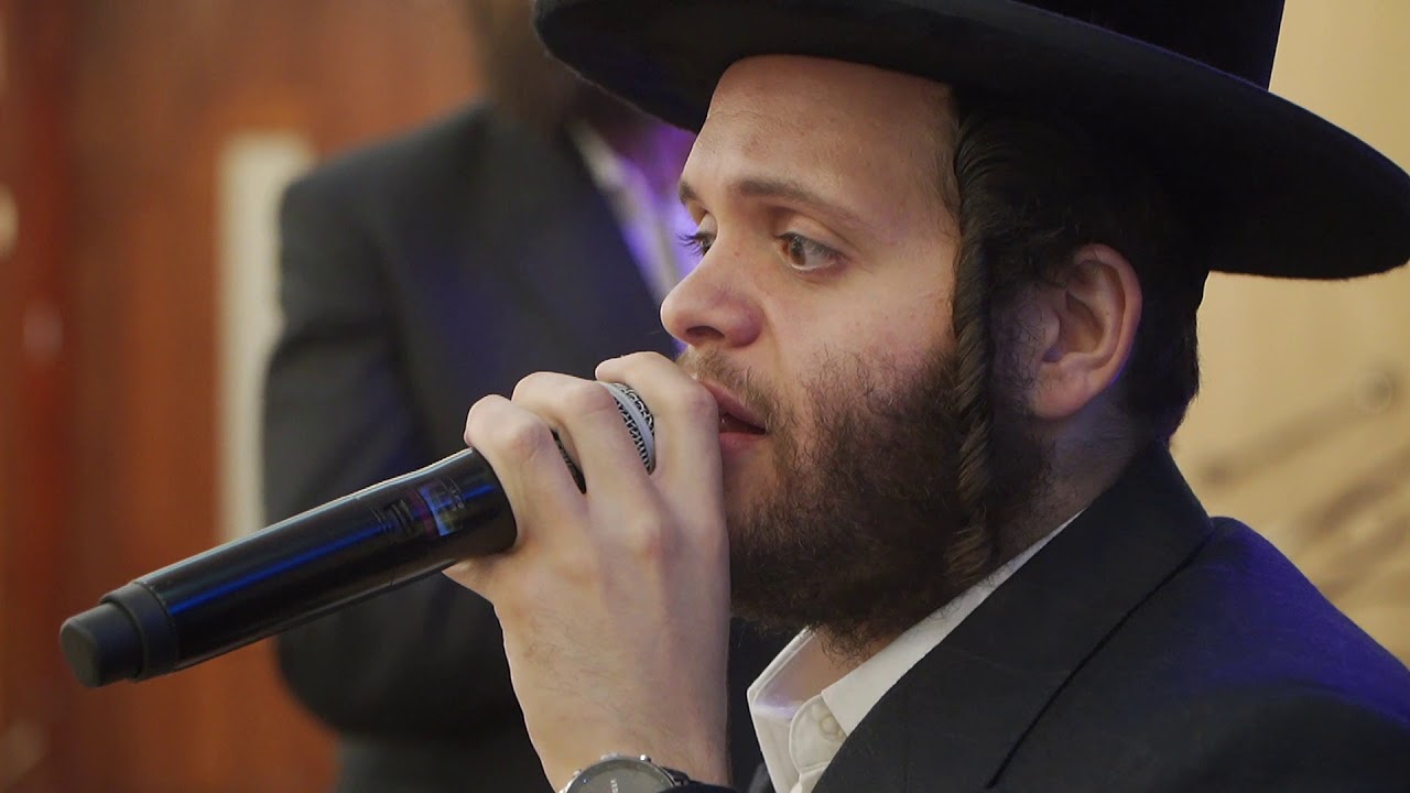 אדרבה, בביצוע זאנוויל וינברגר עם מקהלת מלכות בברית