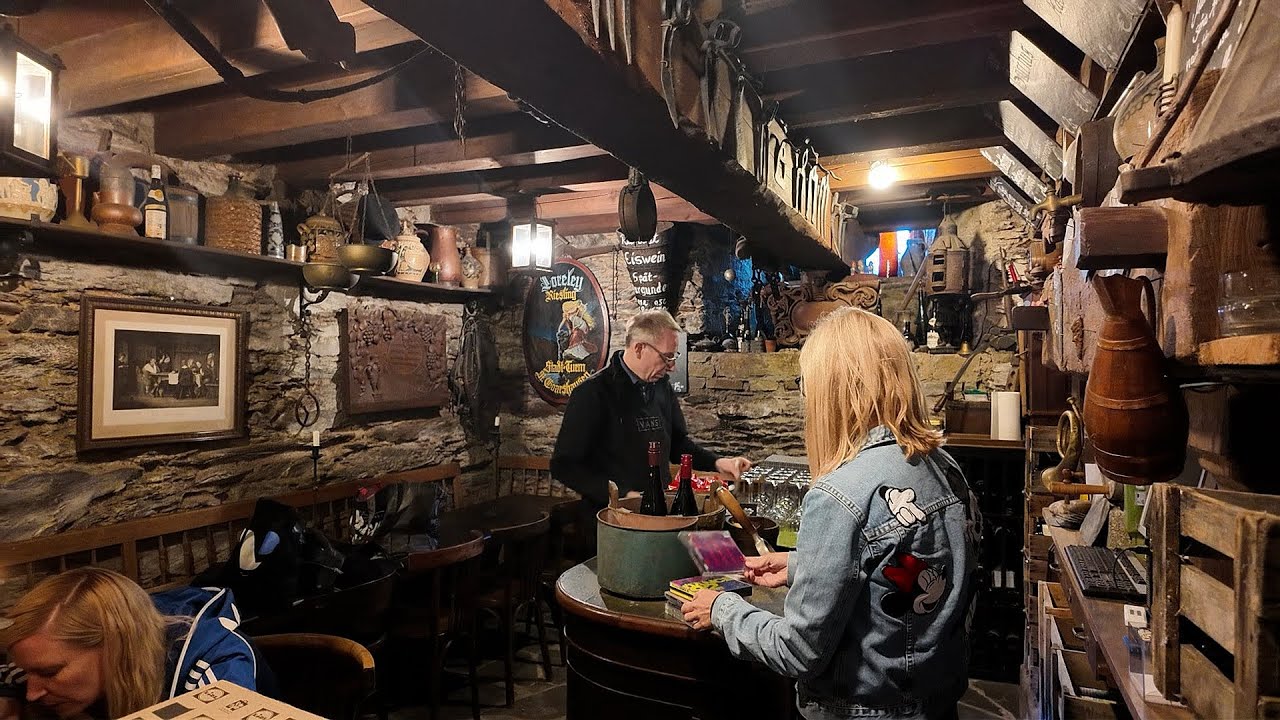 Die H&auml;usener Weingass: Urig sch&ouml;nes Weinfest in St. Goarshausen
