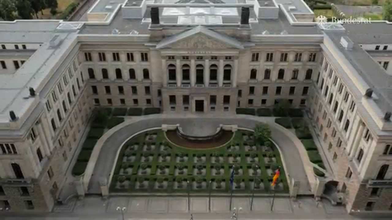 Der Bundesrat in Berlin aus der Luft in 4K (Ultra HD)