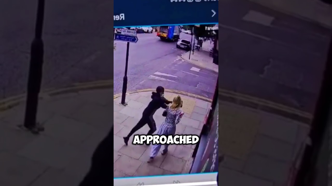 Fastest Street Phone 📱 Snatch (TT/@emmarosevanderhoek)