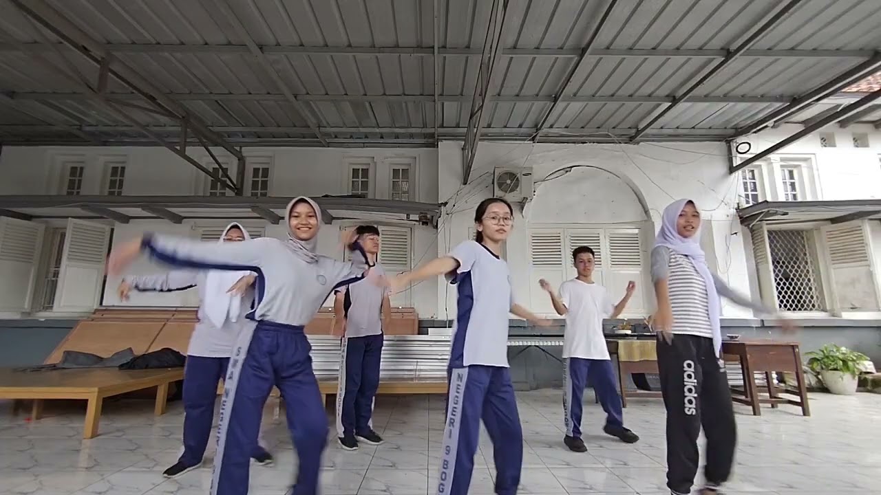 TUGAS VIDEO SENAM KELOMPOK 3 KELAS 12-3 SMAN 9 BOGOR