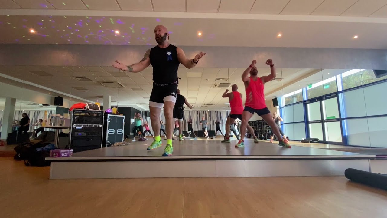 BODYATTACK 100 track 2 - Whoomp! (Brooklyn Bounce Remix) 666 & Tag Team, Dance Fitness Disco