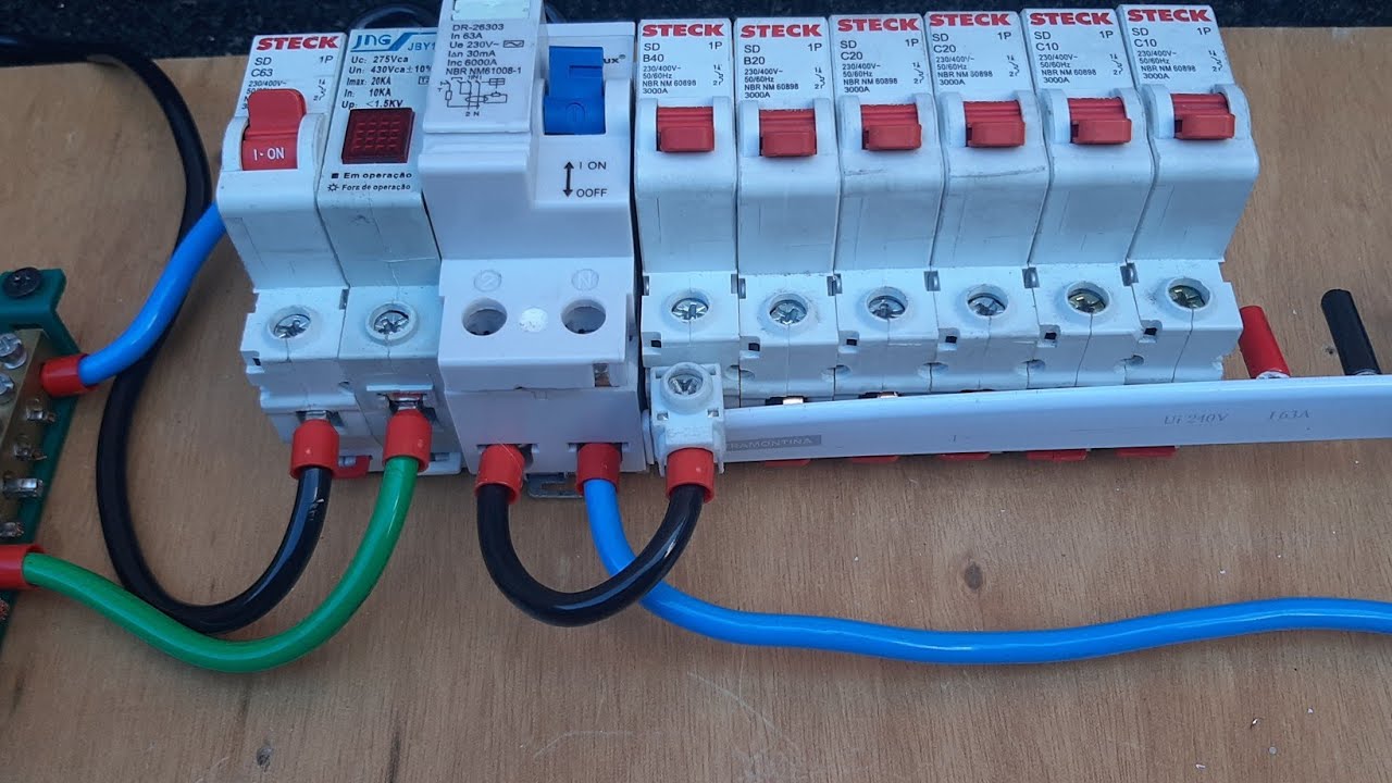 Quadro elétrico monofasico 220volts, montagem nos mínimos detalhes