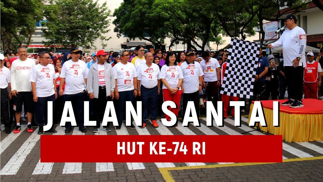 Keseruan Jalan Santai HUT Ke-74 RI