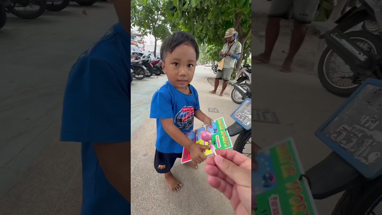 Surprising A Thai Kid #letstravelandbekind #travel #thailand #phuket #kindness #shorts #shortsfeed