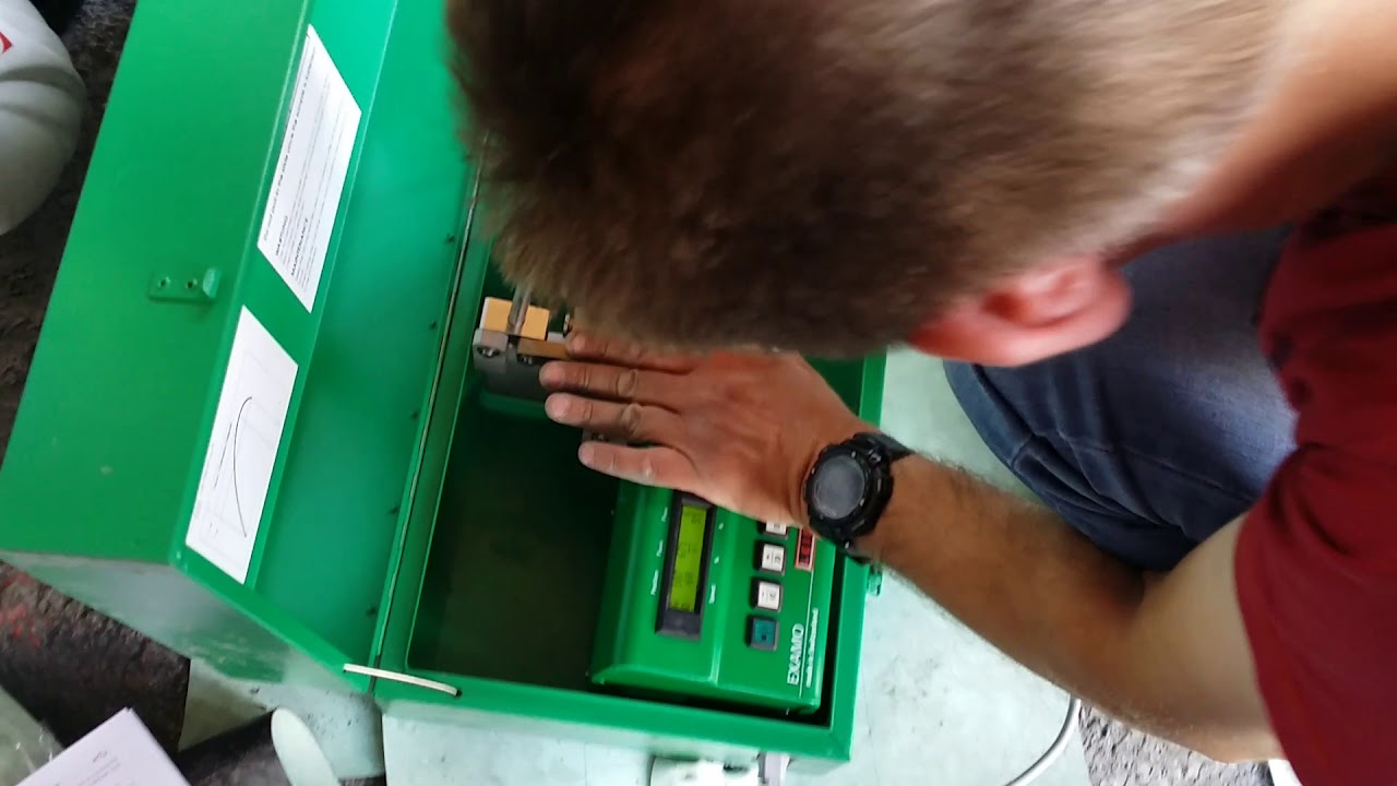 EXAMO - Leister - performs tests at the construction site