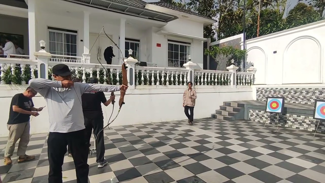Silaturahmi Kader Pelopor PKS Kebon Jeruk dlm rangkaian acara Rakercab 2026 di villa Hanan 2, Bogor
